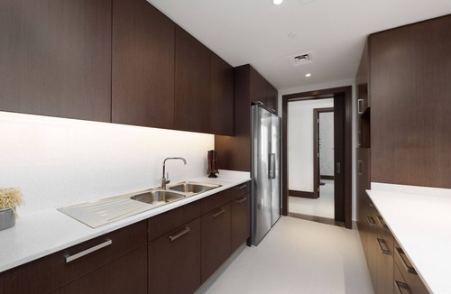 Downtown Dubai Apartment | Ultra Chic High-Floor Apt w/Direct Burj Khalifa & Fountains Views