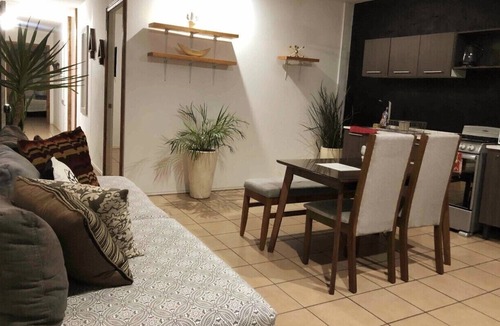 Zamora Apartment | Unique Design w/Balcony String Light Vibe! NETFLIX, DISNEY+, HBO MAX & more!