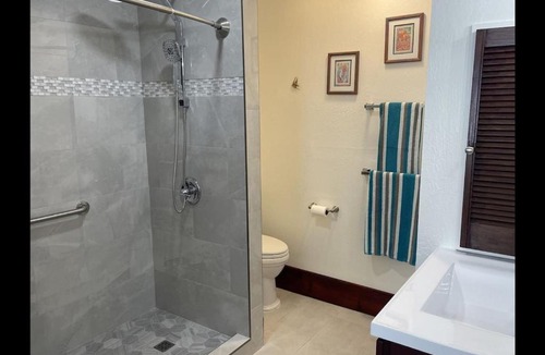 Punaluu House | Unit 05 Well Maintained Studio