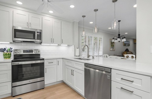Imperial Golf Estates Condo | Updated and Immaculate, 2 bedroom, 2 bath end unit, next to the pool