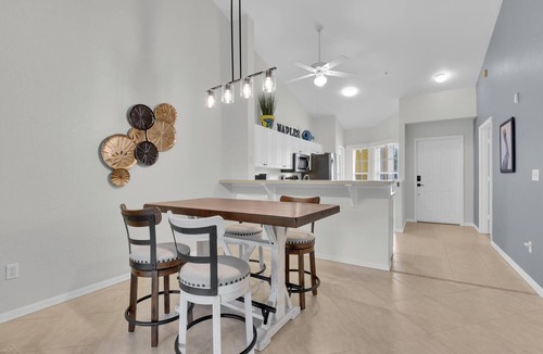 Ole Condo | Updated modern 3rd floor Lely Resort condo overlooking tropical preserve!