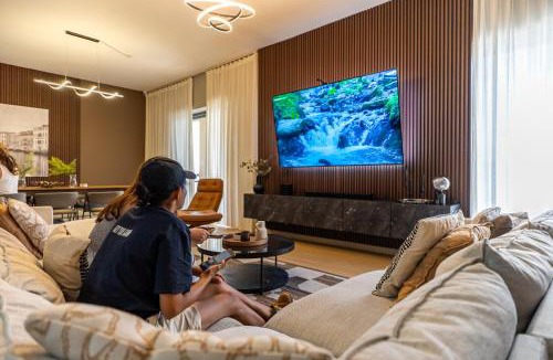 Jumeirah Beach Residence Hostel | Urban Heaven, Luxury Hostel - JBR - Walk To Beach, Metro Station