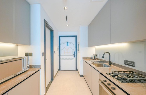 Business Bay Apartment | Urban Skyline City Comfort Studio