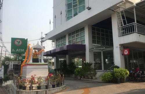 Chachoengsao Hotel | V Verve Service Apartment Hotel