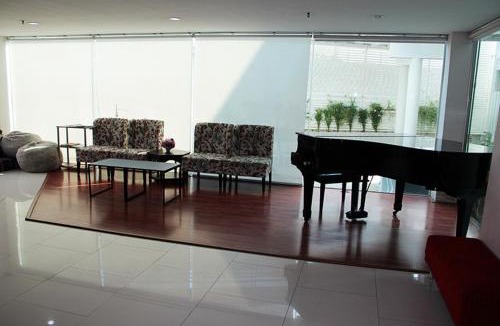 Chachoengsao Hotel | V Verve Service Apartment Hotel