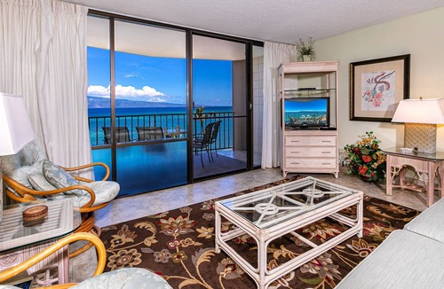 Kahana Hotel | Valley Isle 708 by Coldwell Banker Island Vacations