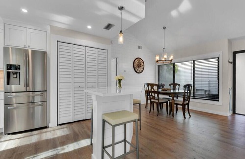 Pelican Bay House | Vanderbilt Beach Villa - Naples, FL
