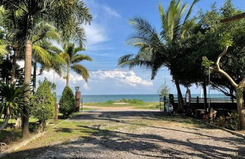 Thap Sakae House | Vasana RuanThai Homestay วาสนา เรือนไทย โฮมสเตย์