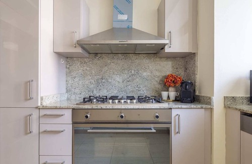 Downtown Dubai Apartment | Vibrant 2BR Apartment w/Maid's room