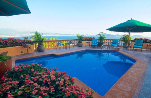 La Punta House | Villa easy access to private beach stunning views