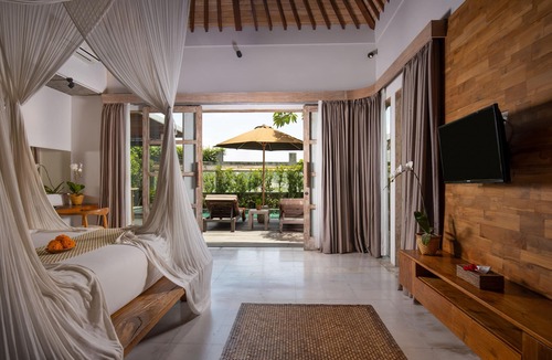 Lodtunduh Hotel | Villa Kayu Lama