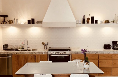 Zona Paseo Montejo House | Villa Sochic, stunning contemporary colonial near Paseo de Montejo