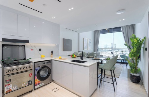 Jumeirah Village Circle Apartment | Vogue 7 mins Sky Dubai 3 mins Cirle Mall