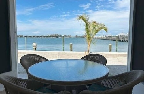 Bradenton Beach House | Waterfront with Unbelievable Views + Fabulous Lanai on the Water