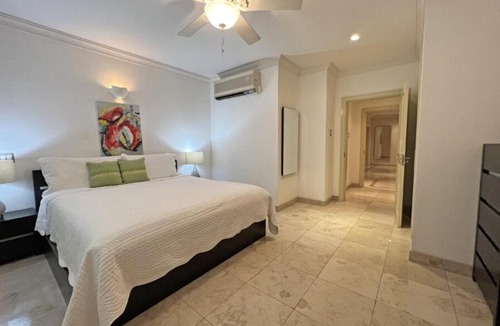 Old Trees Bay Apartment | Waterside Apartment 101 by Island Villas