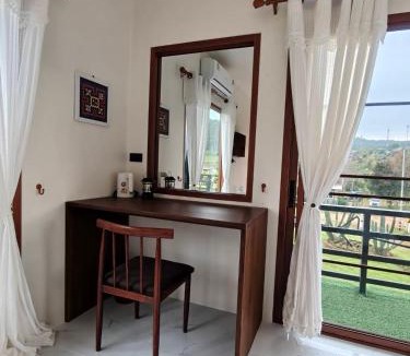 Huai Makhuea Som Hotel | WC Coffee&ไร่หวานซึ้ง