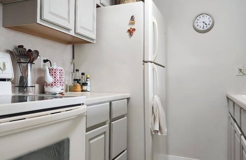 Central Naples Apartment | Welcome to your tranquil retreat in Naples!