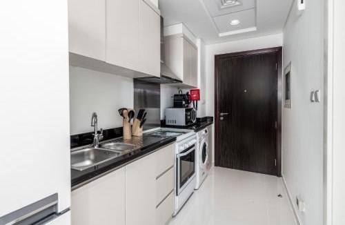 Dubai Apartment | Welcoming Studio in Damac Hills Carson B