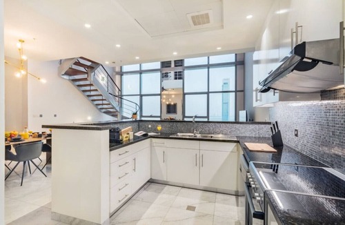 DIFC Apartment | WORLD CLASS | 2BR | Urban Elegance at DIFC