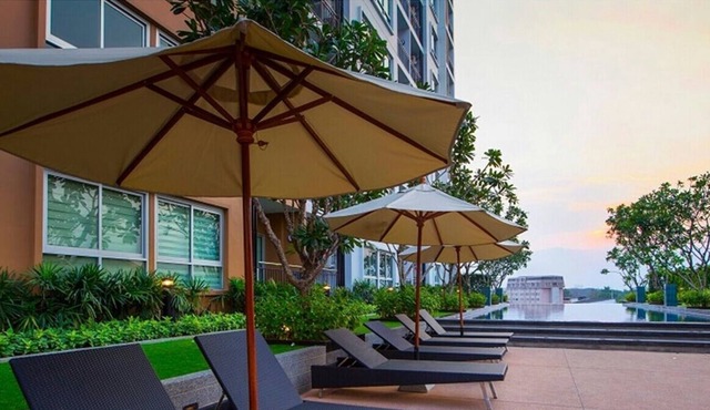 #1 Exclusive Studio Chiang Mai Pool Sauna View 1