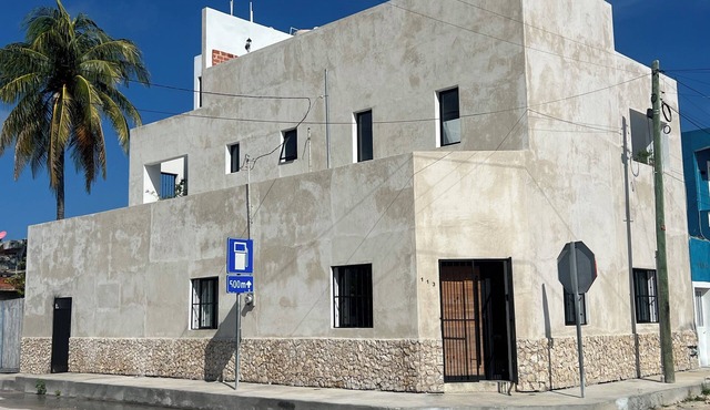 3 bedrooms vacation home one block from the beach, rooftop, BBQ and Beach view