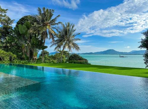 6BR Luxury Villa with 30m Pool, Cinema & Gym- Villa Serenity by Warm Plus