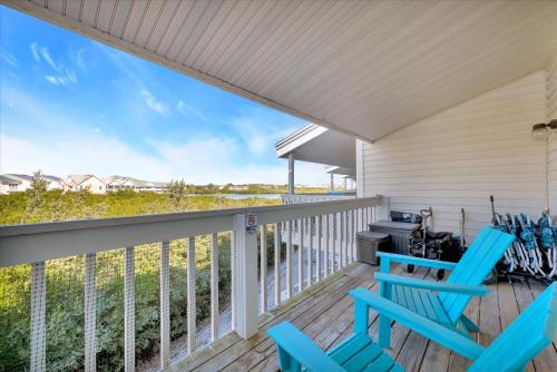 Beach Access & Heated Pool Resort Condo for 8