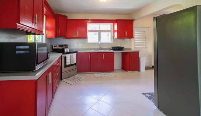 Best E Villas St Silas St James. Quiet and Private 3 Bedroom 2.5 Bathroom Apt.