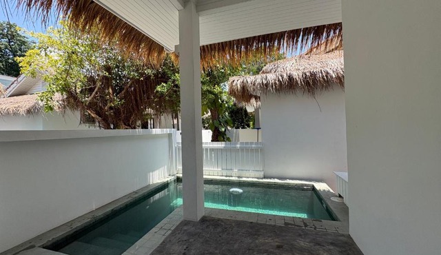 Bikini Villa #2 - 2 Bedrooms Beach access Villa