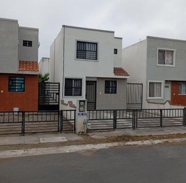 Casa Adobe clima total Starlink zona Aeropuerto