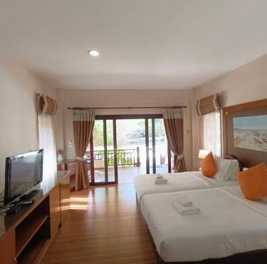 Chaithalay Khanom Resort