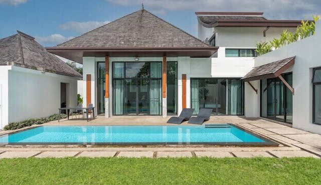 Cozy and peaceful villa at Laguna , Porto de Phuket & Bangtao beach. Netflix