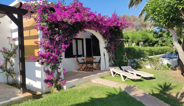 Cozy apartment in front of the sea