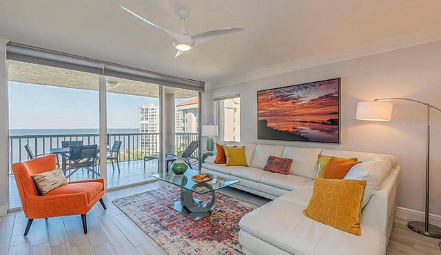 Dazzling 9th floor views of the Gulf! CL0903