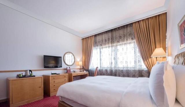 Executive Suite Near Abu Dhabi Ladies Club.