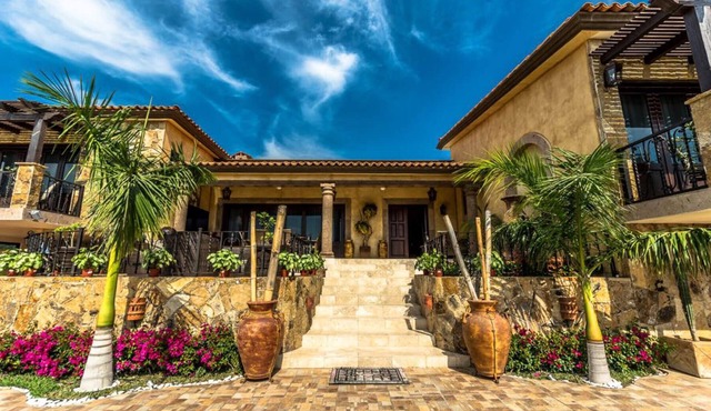 Extravagent 4 BR Luxury Villa Finca Tezal w/Private Pool, Jacuzzi + Much More!