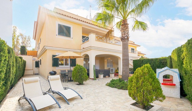 Flat with terrace, direct access to swimming pool and BBQ in Calas de Mallorca - HomeForGuest