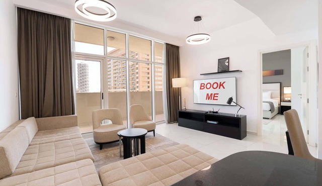 Free housekeeping visits during your stay - StayShort - 1 Bed in JVC Sleeps 4 with City Views!