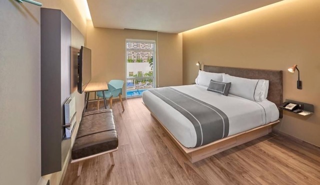 King Room in Ensenada | Rooftop Pool & Free Breakfast