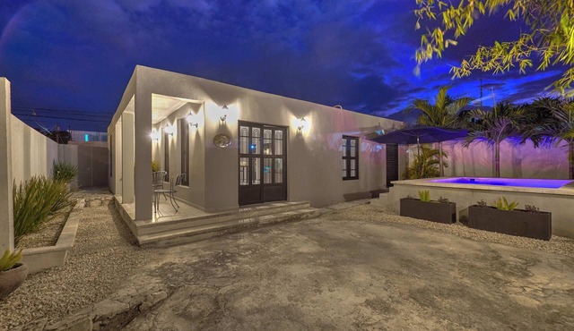 La Casa Del Rincon, with Pool. Perfect for Adventurers or Business Travelers!