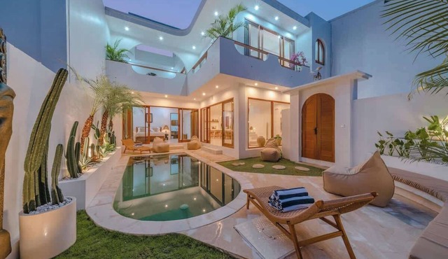 "LARRI" - Architect & Luxurious 3BR - Canggu Beach