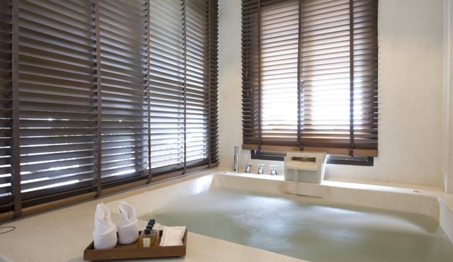 LS28BR - Two Bedroom Suite Sea View