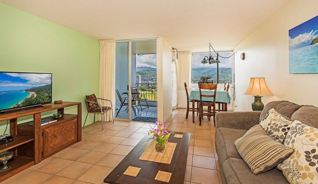 Lucious Green Golf Course-MT Views at Canal House w/Washer-Dryer & Parking