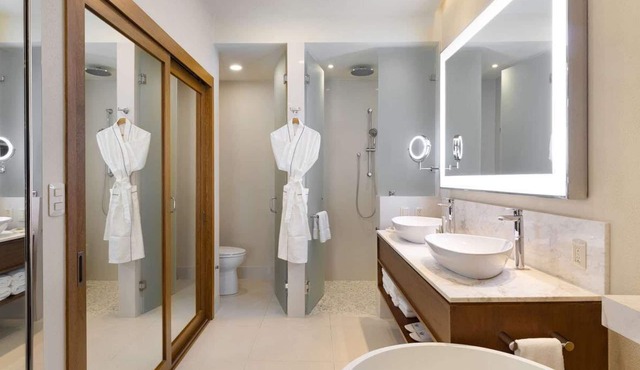 Luxurious/comfortable 2-bdrm, 3 bath resort/spa in enchanting San Jose de Cabo