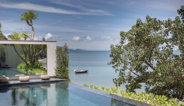 Luxurious Villa Right on a Sandy Beach
