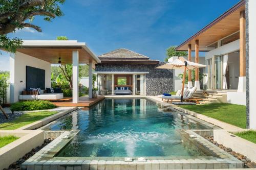 Luxury Royale Bangtao Pool Villa with maid