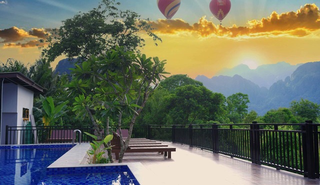 Mad Monkey Vang Vieng