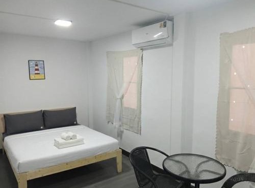 Middle Road Hostel