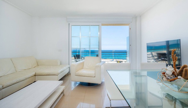 Minimal Apartment Ref 9000 with Sea View, Balcony, Wi-Fi and Air Conditioning