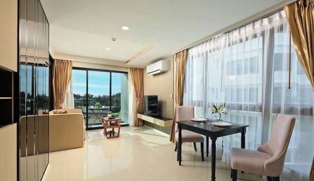 Modern 1BR Seaview Apartment Surin Beach